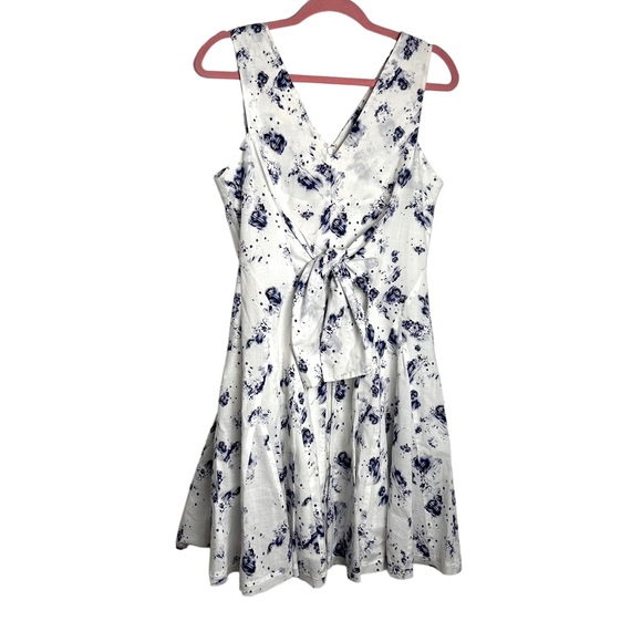Rebecca Taylor Dresses & Skirts - Rebecca Taylor NWOT Blue Floral & White  fit & flare full skirt floral dress SZ4